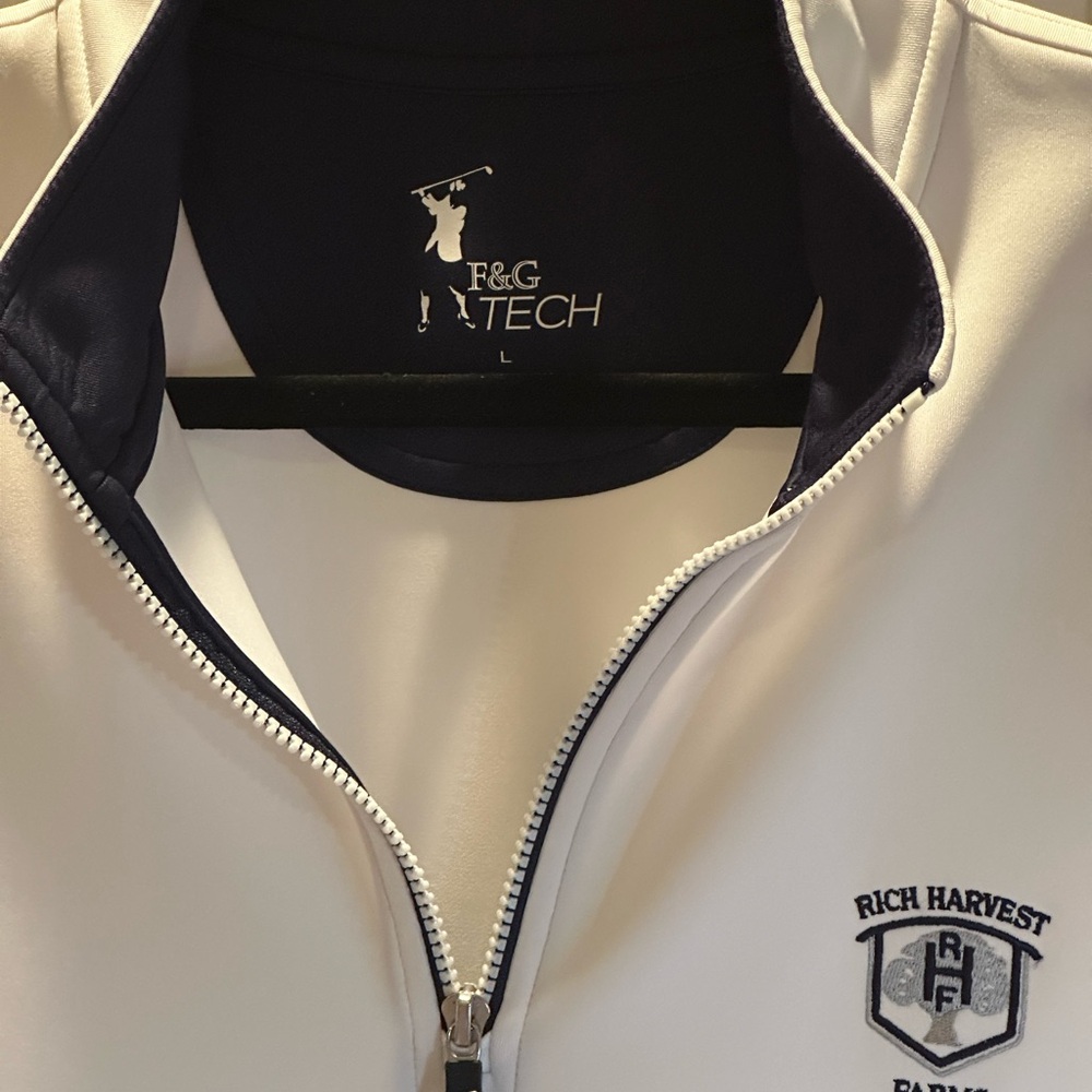 F&G Tech. Rich Harvest Farm Sleeveless shirt (L)